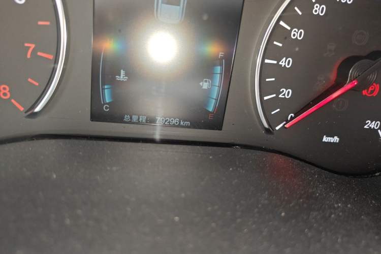 Used BYD Song MAX 2017 1.5T Automatic Smart Connect Elite 7-Seater Odometer Close Up