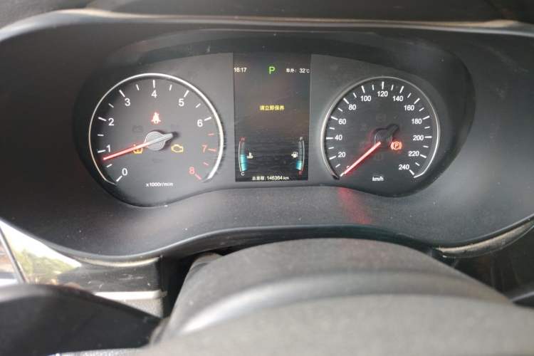 Used BYD Song MAX 2017 1.5T Automatic Smart Connect Elite 7-Seater Odometer Close Up