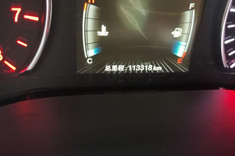Used BYD Song MAX 2017 1.5T Automatic Smart Connect Elite 7-Seater Odometer Close Up
