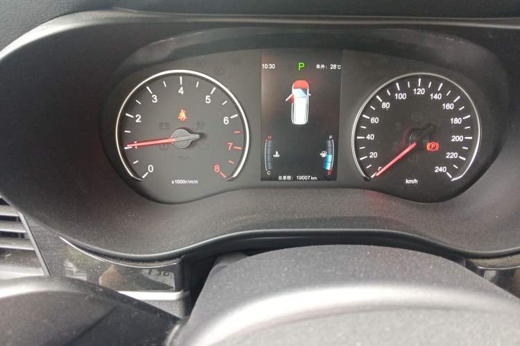 Used BYD Song MAX 2017 1.5T Automatic Smart Connect Luxury 7-Seater Odometer Close Up