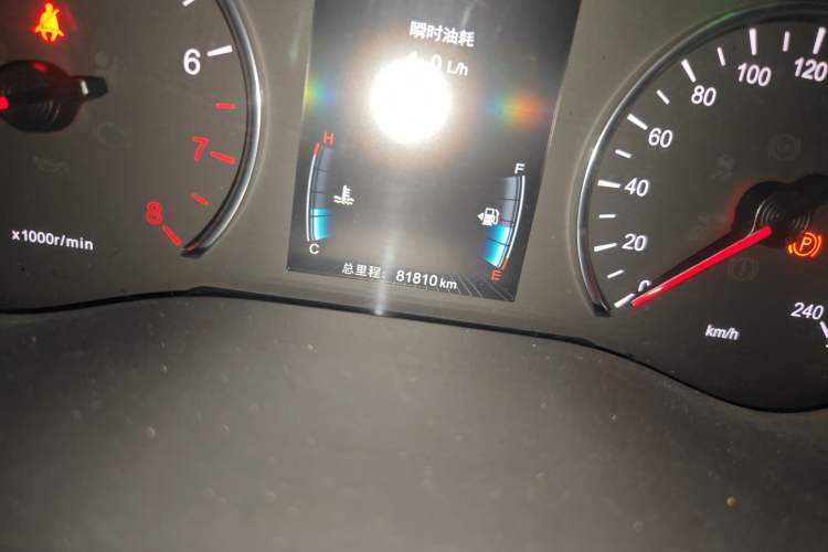 Used BYD Song MAX 2017 1.5T Automatic Smart Connect Prestige 7-Seater Odometer Close Up