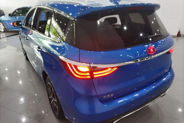 Used BYD Song MAX 2017 1.5T Automatic Smart Connect Elite 7-Seater Rear Left 45 Deg