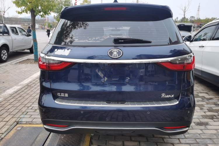 Used BYD Song MAX 2017 1.5T Automatic Smart Connect Luxury 7-Seater Rear