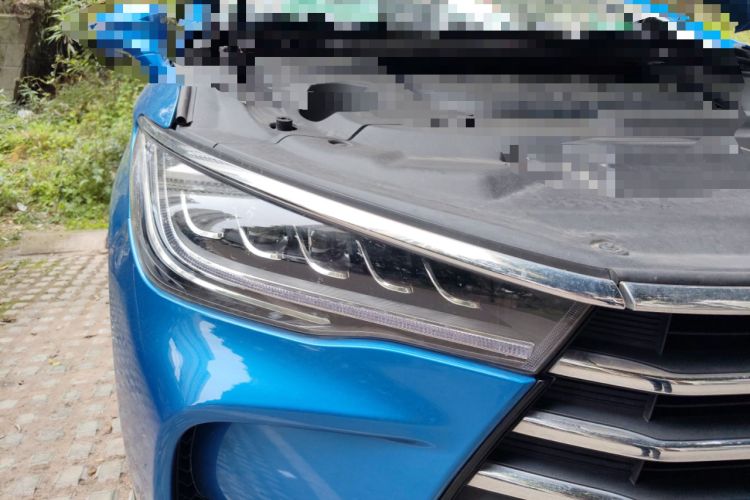 Used BYD Song MAX 2017 1.5T Automatic Smart Connect Elite 7-Seater Right Front Headlight