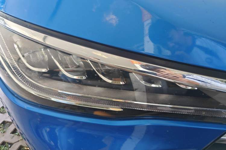 Used BYD Song MAX 2017 1.5T Automatic Smart Connect Elite 7-Seater Right Front Headlight
