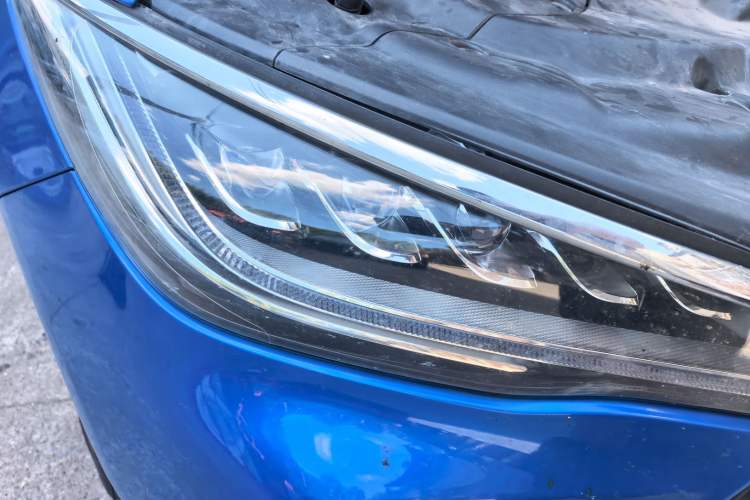 Used BYD Song MAX 2017 1.5T Automatic Smart Connect Elite 7-Seater Right Front Headlight