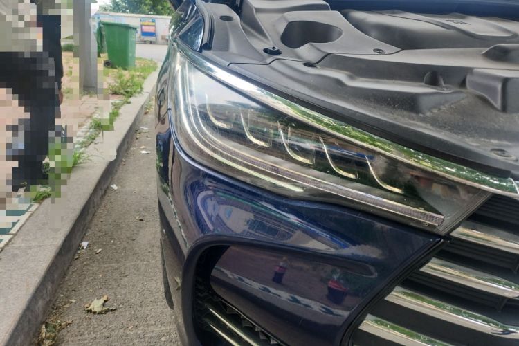 Used BYD Song MAX 2017 1.5T Automatic Smart Connect Elite 7-Seater Right Front Headlight