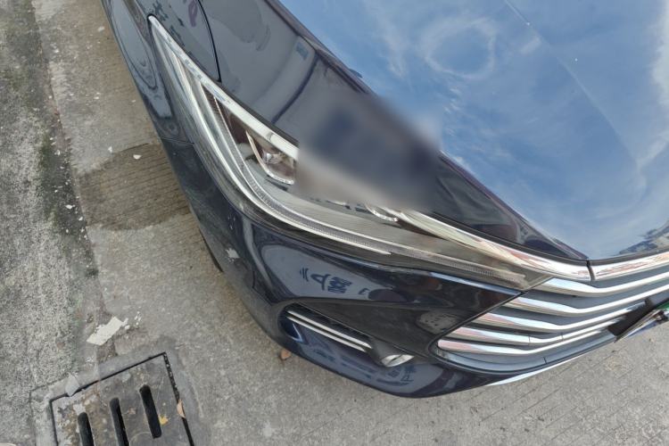 Used BYD Song MAX 2017 1.5T Automatic Smart Connect Elite 7-Seater Right Front Headlight