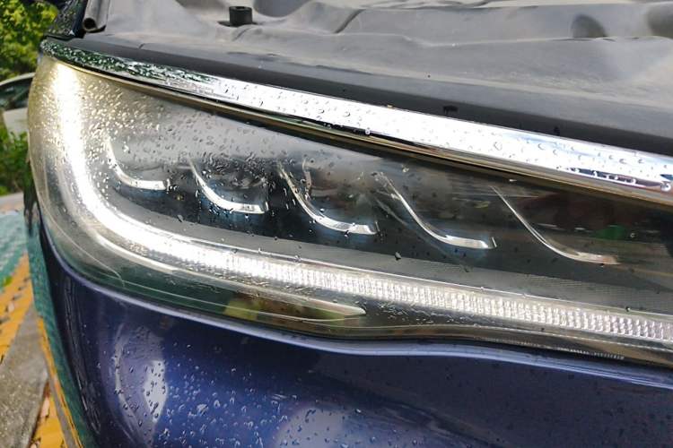 Used BYD Song MAX 2017 1.5T Automatic Smart Connect Luxury 7-Seater Right Front Headlight