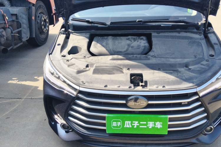 Used BYD Song MAX 2017 1.5T Automatic Smart Connect Elite 7-Seater Right Front Headlight