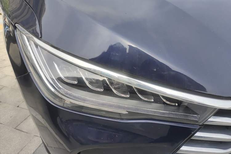 Used BYD Song MAX 2017 1.5T Automatic Smart Connect Prestige 7-Seater Right Front Headlight