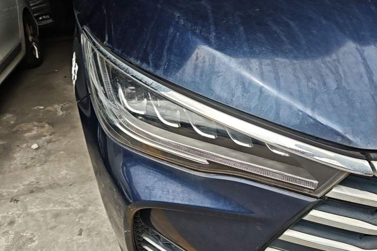 Used BYD Song MAX 2017 1.5T Automatic Smart Connect Elite 7-Seater Right Front Headlight