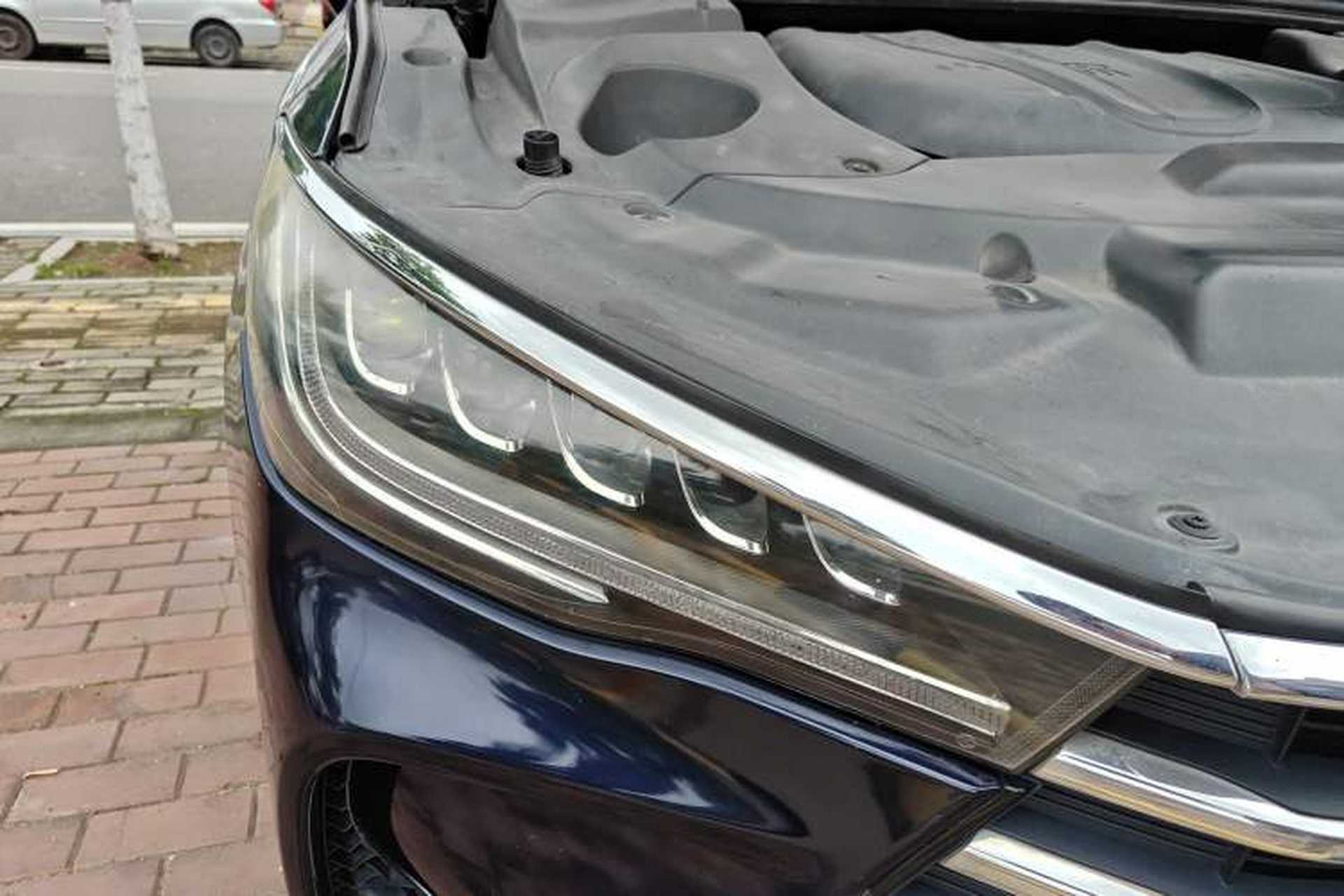 Used BYD Song MAX 2017 1.5T Automatic Smart Connect Elite 7-Seater Right Front Headlight