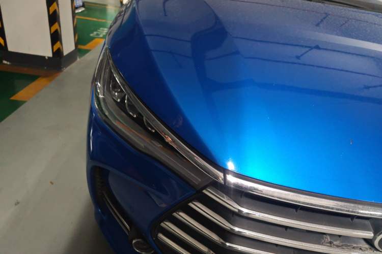 Used BYD Song MAX 2017 1.5T Automatic Smart Connect Prestige 7-Seater Right Front Headlight