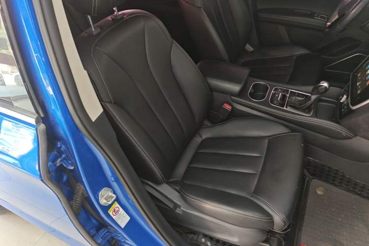 Used BYD Song MAX 2017 1.5T Automatic Smart Connect Elite 7-Seater Right Front Seat