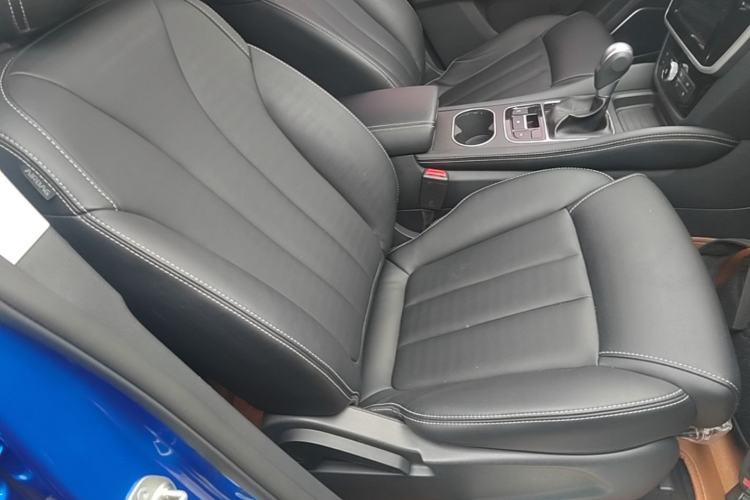 Used BYD Song MAX 2017 1.5T Automatic Smart Connect Prestige 7-Seater Right Front Seat