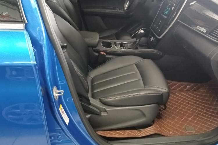 Used BYD Song MAX 2017 1.5T Automatic Smart Connect Elite 7-Seater Right Front Seat