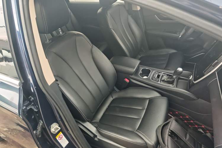 Used BYD Song MAX 2017 1.5T Automatic Smart Connect Prestige 7-Seater Right Front Seat