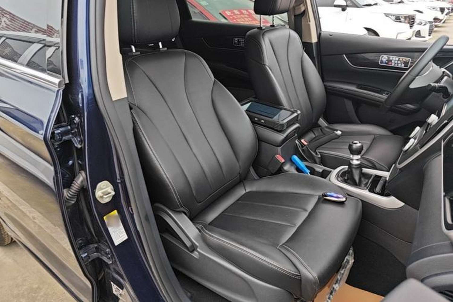 Used BYD Song MAX 2017 1.5T Manual Smart Connect Luxury 7-Seater Right Front Seat