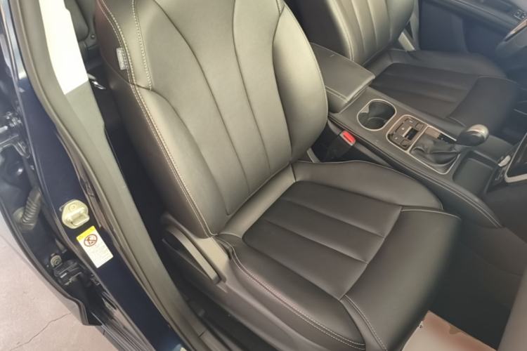 Used BYD Song MAX 2017 1.5T Automatic Smart Connect Elite 7-Seater Right Front Seat