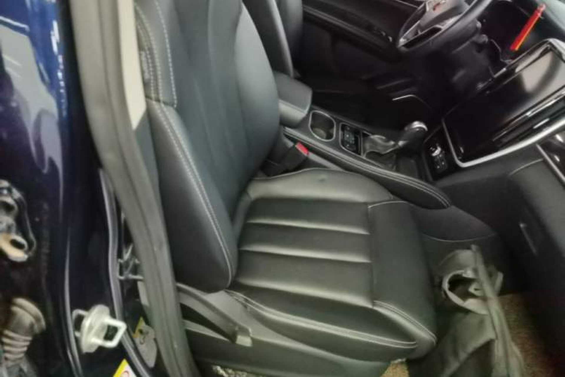 Used BYD Song MAX 2017 1.5T Automatic Smart Connect Luxury 7-Seater Right Front Seat