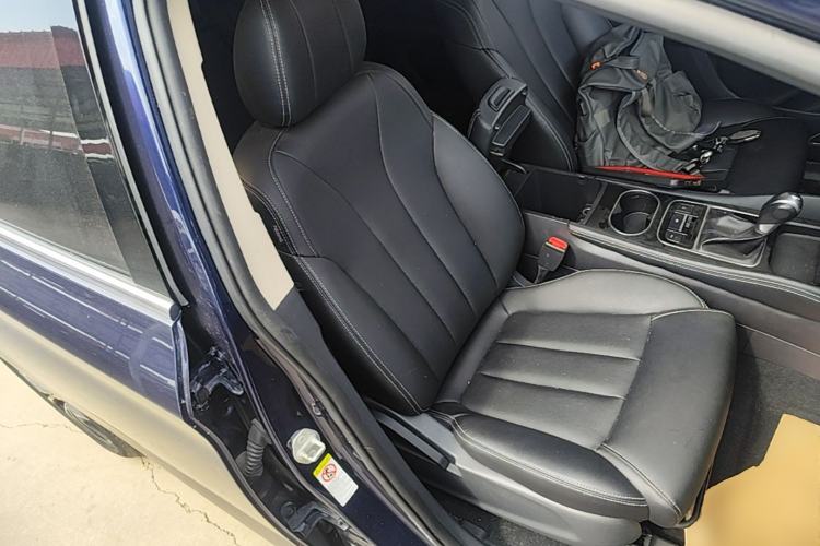 Used BYD Song MAX 2017 1.5T Automatic Smart Connect Luxury 7-Seater Right Front Seat