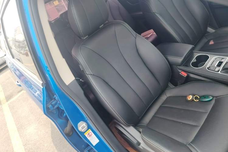 Used BYD Song MAX 2017 1.5T Automatic Smart Connect Elite 7-Seater Right Front Seat