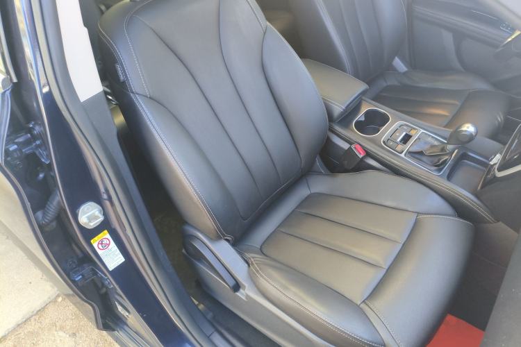 Used BYD Song MAX 2017 1.5T Automatic Smart Connect Elite 7-Seater Right Front Seat
