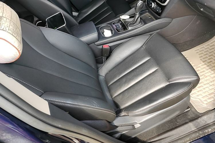 Used BYD Song MAX 2017 1.5T Automatic Smart Connect Elite 7-Seater Right Front Seat