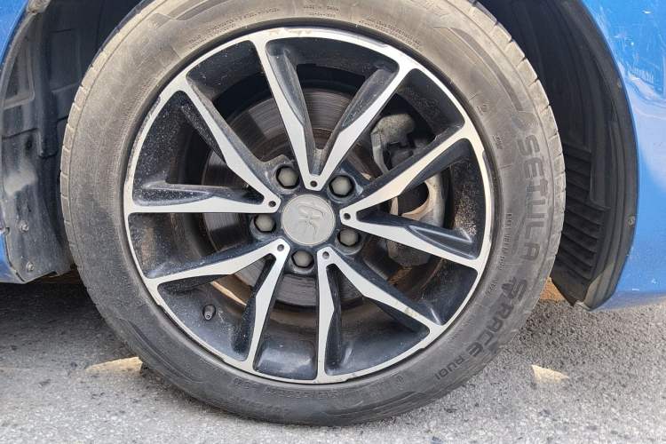 Used BYD Song MAX 2017 1.5T Automatic Smart Connect Elite 7-Seater Right Front Wheel Hub