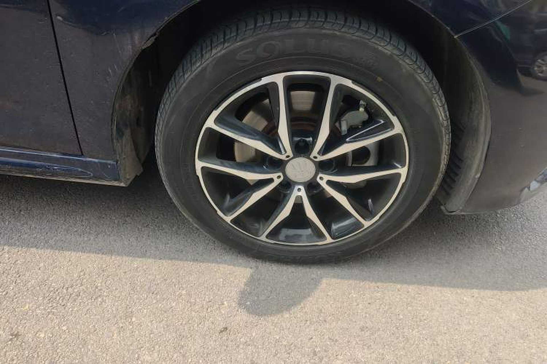 Used BYD Song MAX 2017 1.5T Automatic Smart Connect Prestige 7-Seater Right Front Wheel Hub