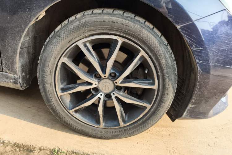 Used BYD Song MAX 2017 1.5T Automatic Smart Connect Luxury 7-Seater Right Front Wheel Hub