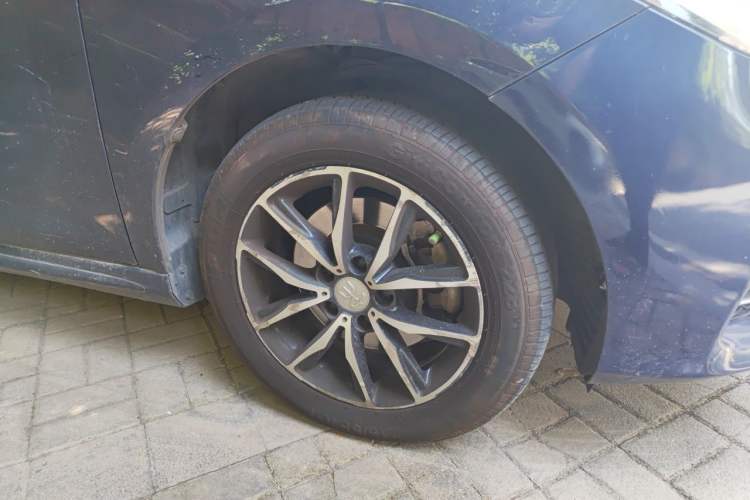 Used BYD Song MAX 2017 1.5T Automatic Smart Connect Elite 7-Seater Right Front Wheel Hub