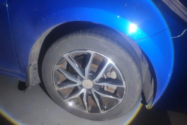 Used BYD Song MAX 2017 1.5T Automatic Smart Connect Elite 7-Seater Right Front Wheel Hub