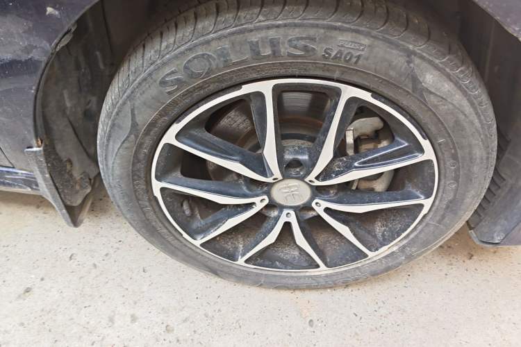 Used BYD Song MAX 2017 1.5T Automatic Smart Connect Elite 7-Seater Right Front Wheel Hub