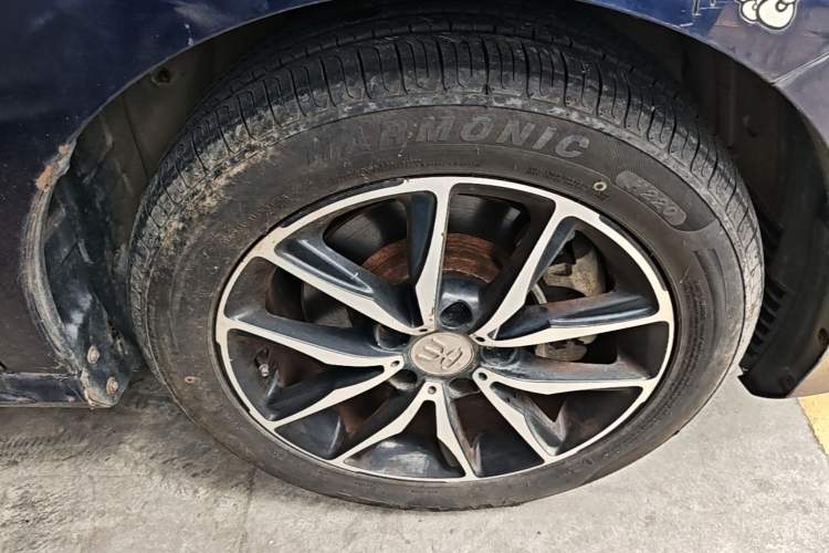 Used BYD Song MAX 2017 1.5T Automatic Smart Connect Elite 7-Seater Right Front Wheel Hub