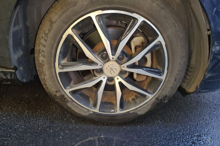 Used BYD Song MAX 2017 1.5T Automatic Smart Connect Luxury 7-Seater Right Front Wheel Hub