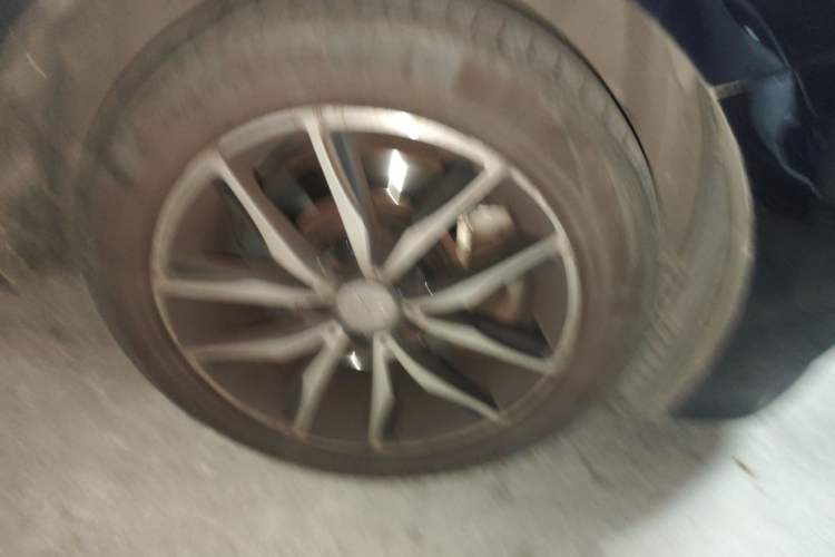 Used BYD Song MAX 2017 1.5T Automatic Smart Connect Elite 7-Seater Right Front Wheel Hub