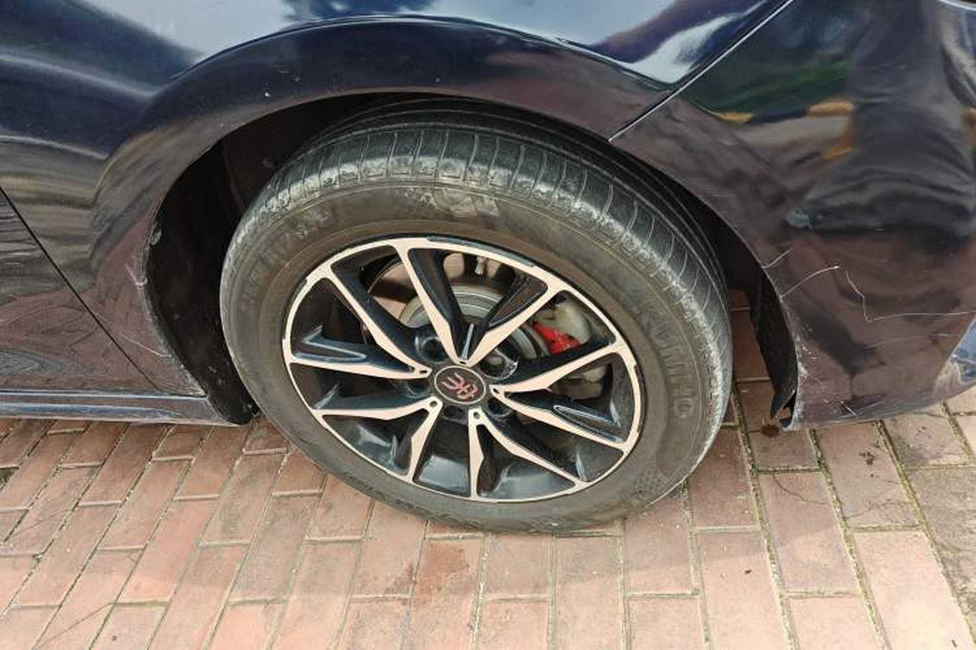 Used BYD Song MAX 2017 1.5T Automatic Smart Connect Elite 7-Seater Right Front Wheel Hub