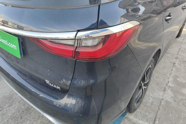 Used BYD Song MAX 2017 1.5T Automatic Smart Connect Luxury 7-Seater Right Rear Taillight