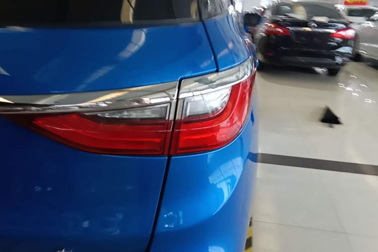 Used BYD Song MAX 2017 1.5T Automatic Smart Connect Elite 7-Seater Right Rear Taillight