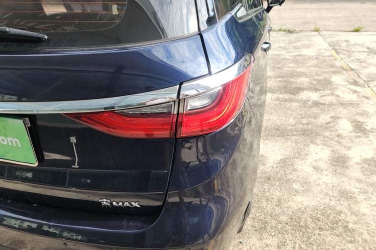 Used BYD Song MAX 2017 1.5T Automatic Smart Connect Elite 7-Seater Right Rear Taillight