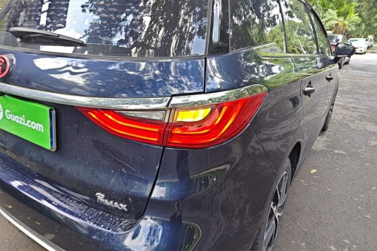 Used BYD Song MAX 2017 1.5T Automatic Smart Connect Elite 7-Seater Right Rear Taillight