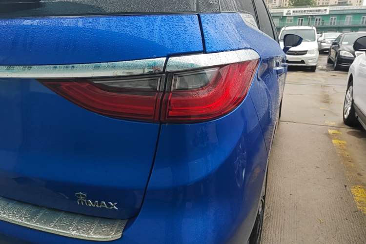 Used BYD Song MAX 2017 1.5T Automatic Smart Connect Prestige 7-Seater Right Rear Taillight