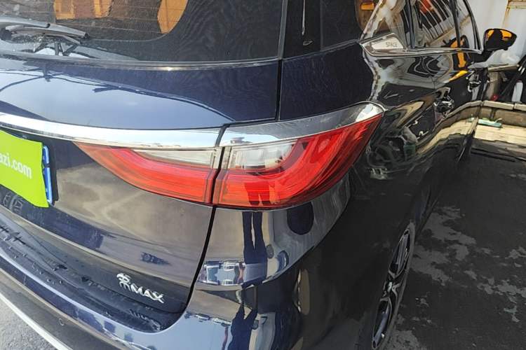 Used BYD Song MAX 2017 1.5T Automatic Smart Connect Elite 7-Seater Right Rear Taillight