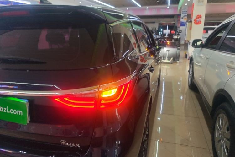 Used BYD Song MAX 2017 1.5T Automatic Smart Connect Elite 7-Seater Right Rear Taillight