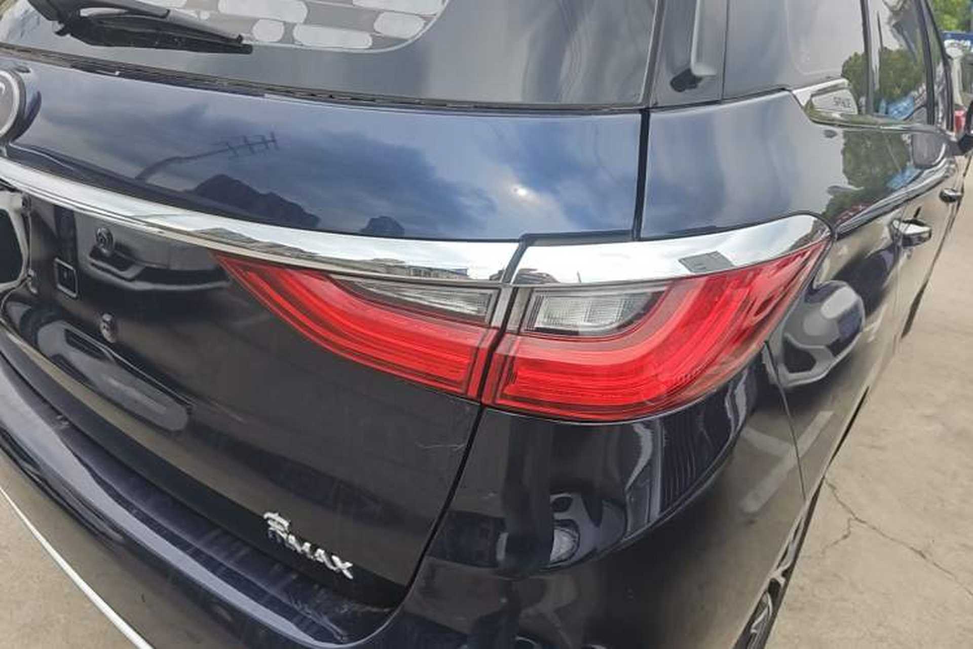 Used BYD Song MAX 2017 1.5T Automatic Smart Connect Prestige 7-Seater Right Rear Taillight
