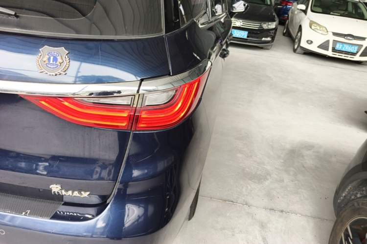 Used BYD Song MAX 2017 1.5T Automatic Smart Connect Elite 7-Seater Right Rear Taillight