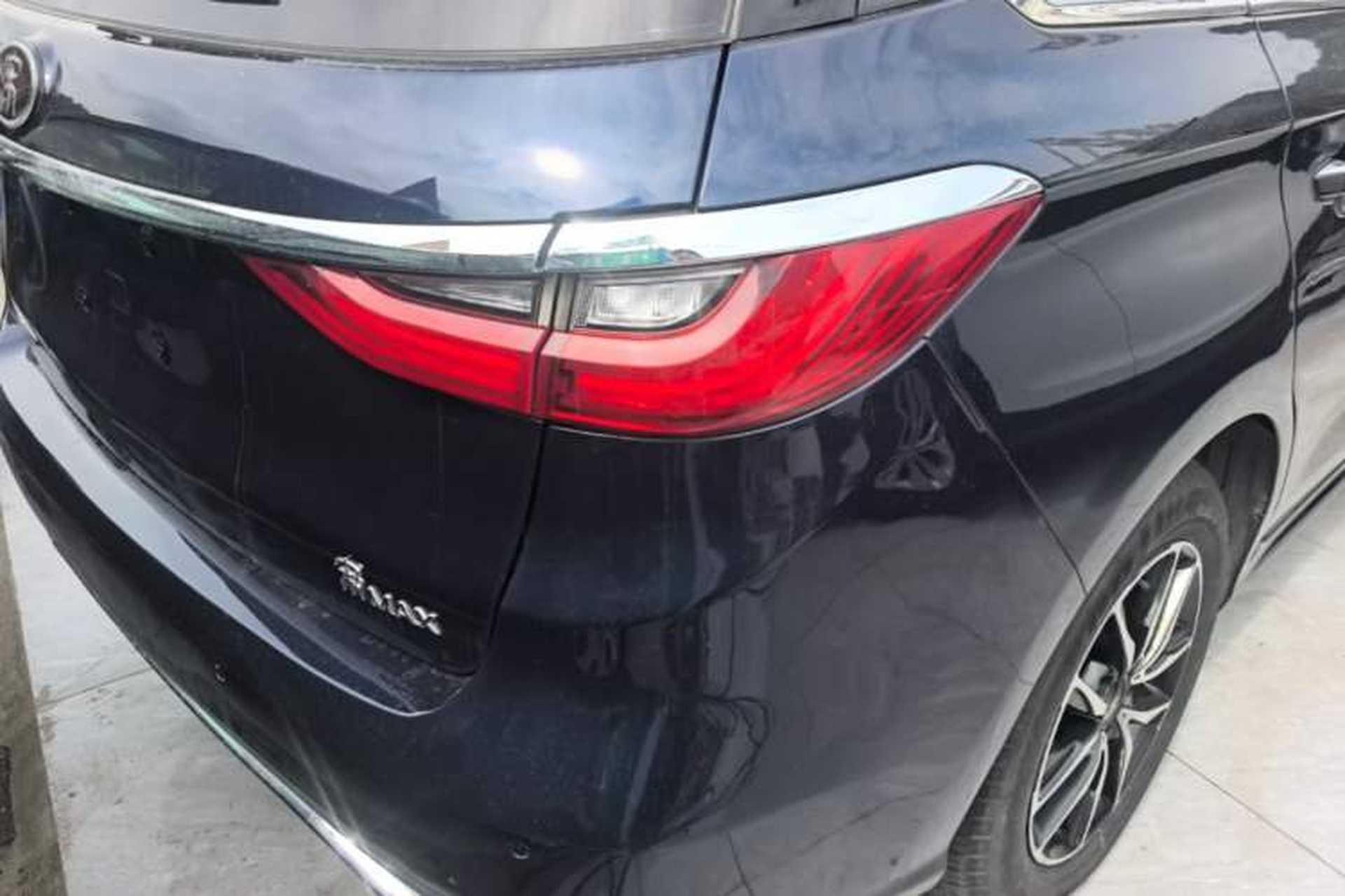Used BYD Song MAX 2017 1.5T Automatic Smart Connect Prestige 7-Seater Right Rear Taillight