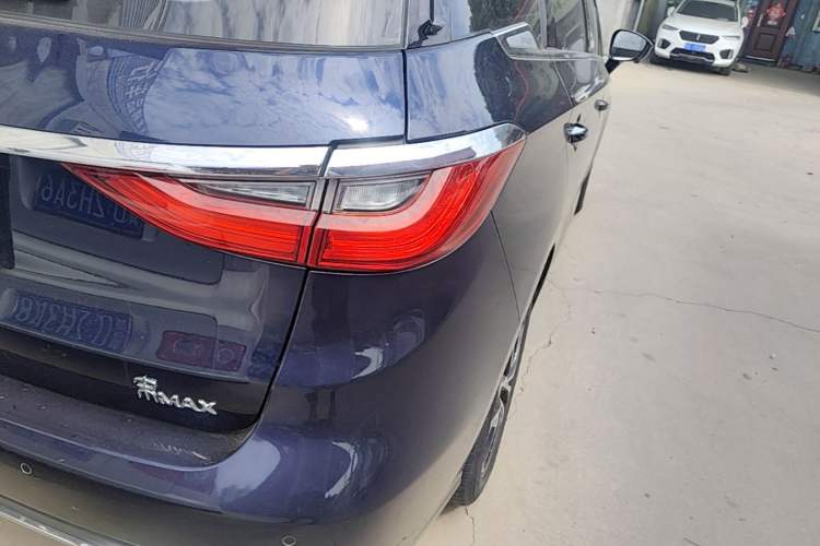 Used BYD Song MAX 2017 1.5T Automatic Smart Connect Luxury 7-Seater Right Rear Taillight